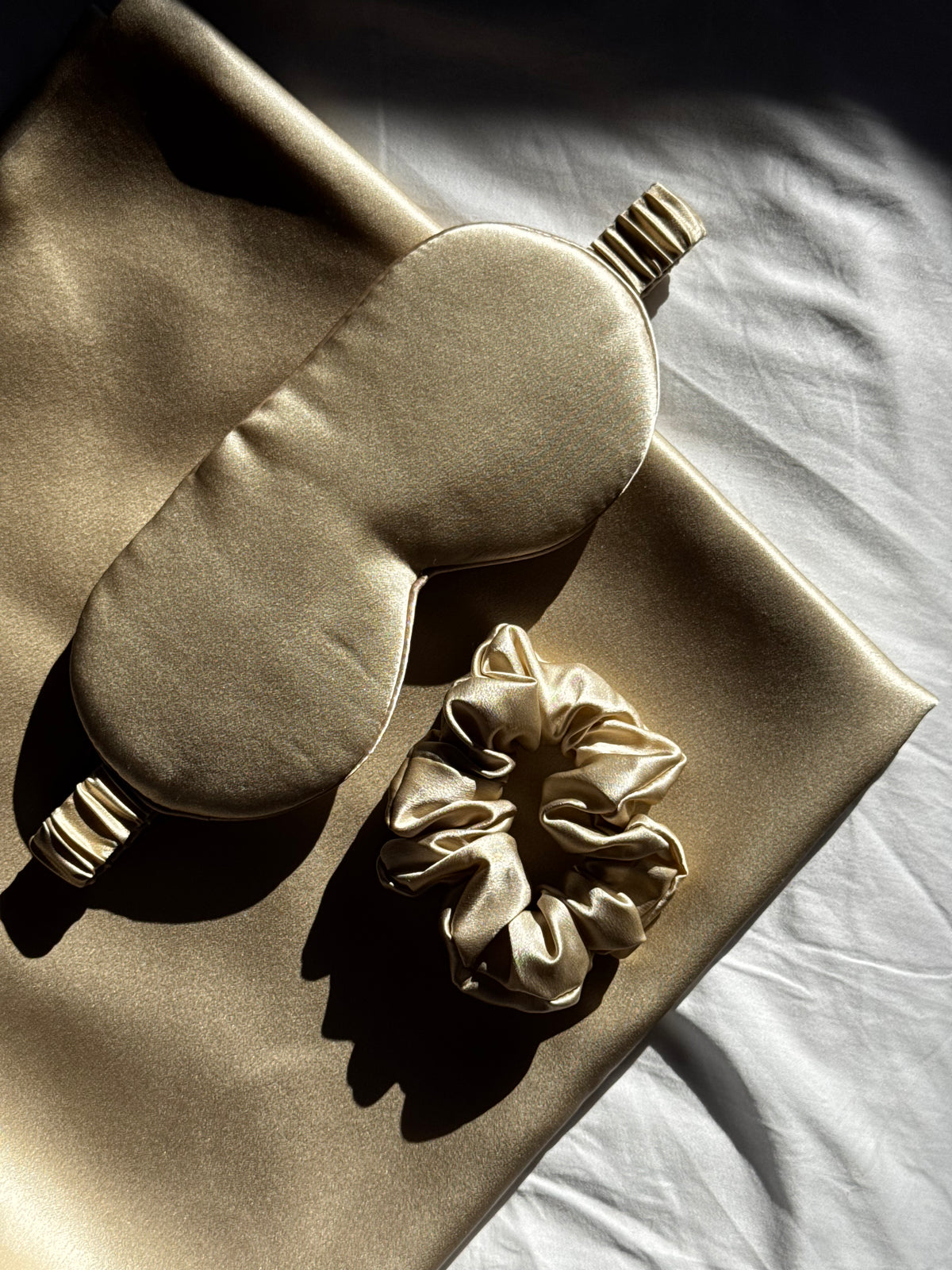 Coffret rituel de soin - 100% soie - Taie d’oreiller 65x65cm, masque & chouchou