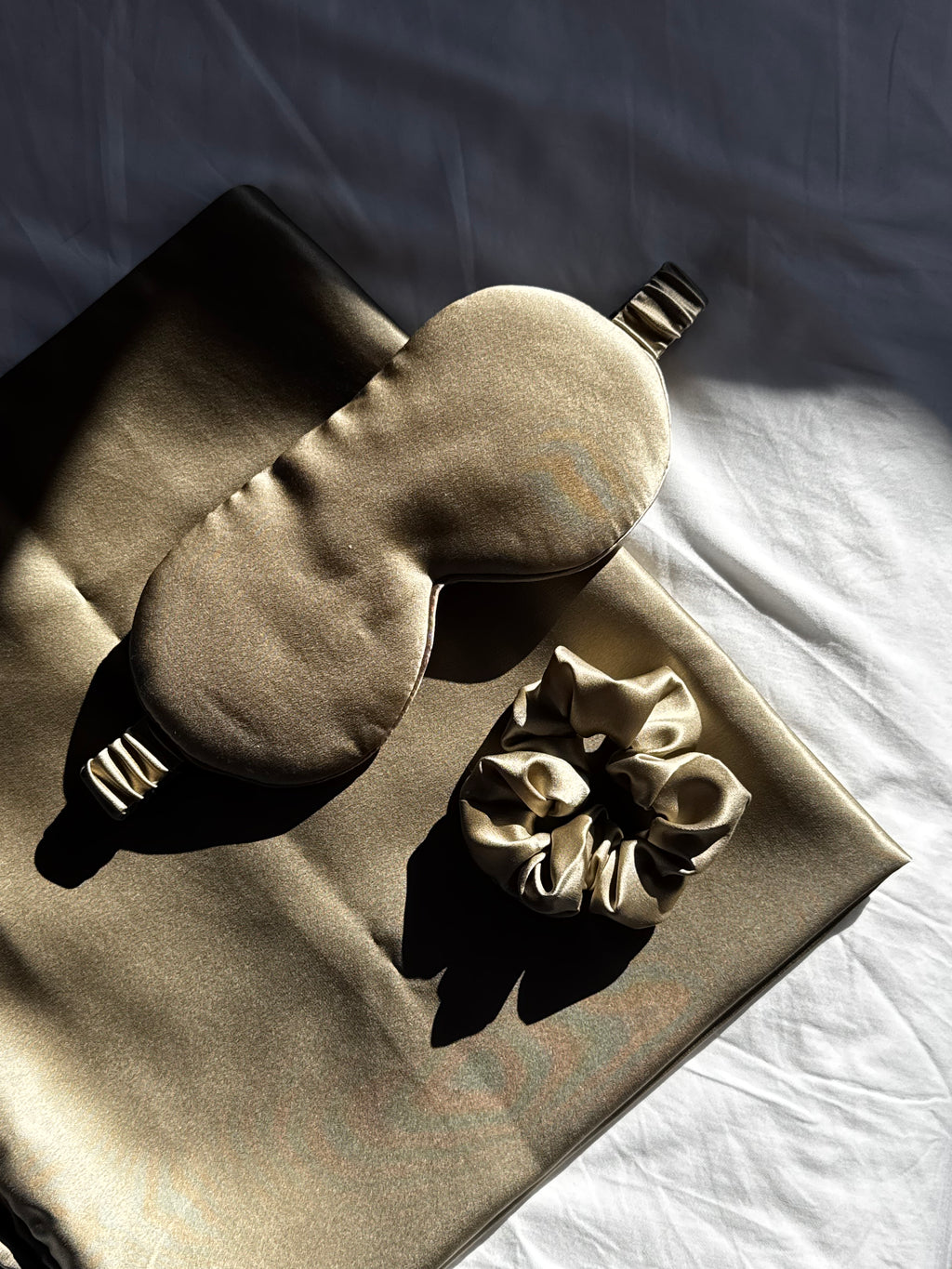 Coffret rituel de soin - 100% soie - Taie d’oreiller 65x65cm, masque & chouchou